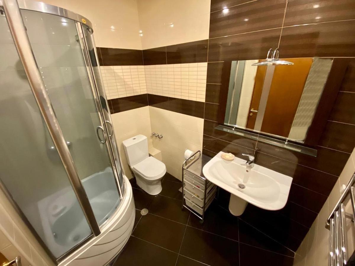 City Center Cute Flat 3 Rooms 耶烈万 外观 照片