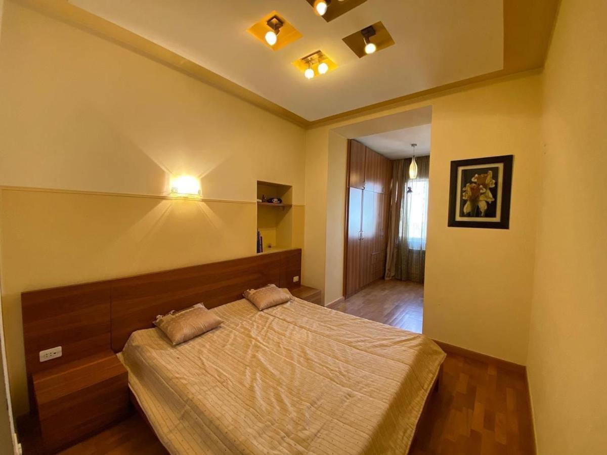 City Center Cute Flat 3 Rooms 耶烈万 外观 照片